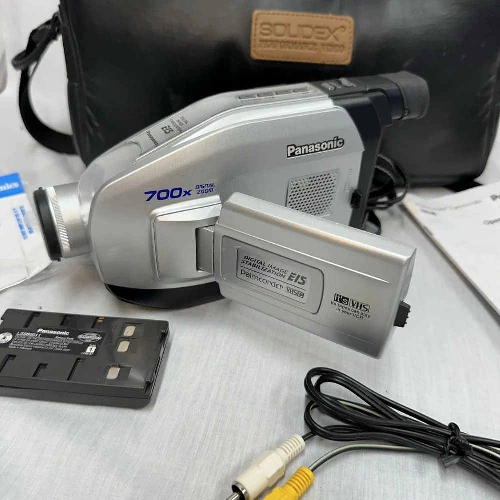 Panasonic PV-L354D VHS-C Camcorder silver EXCELLENT condition (tested) Needs Bat